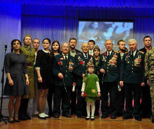 Встреча ветеранов и молодежи в Казанском молодежном центре имени А.Гайдара.