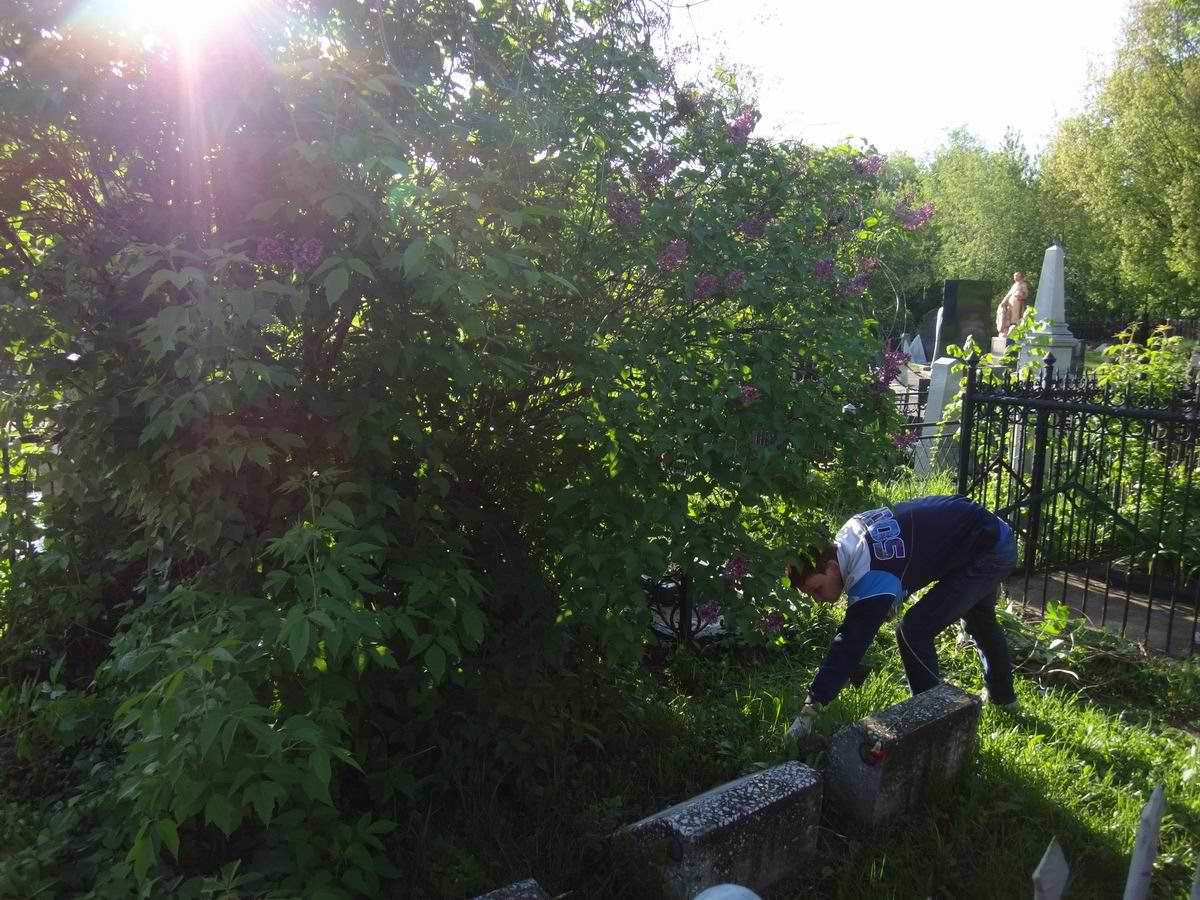 Воинские захоронения на Арском кладбище Казани. 2020 г.