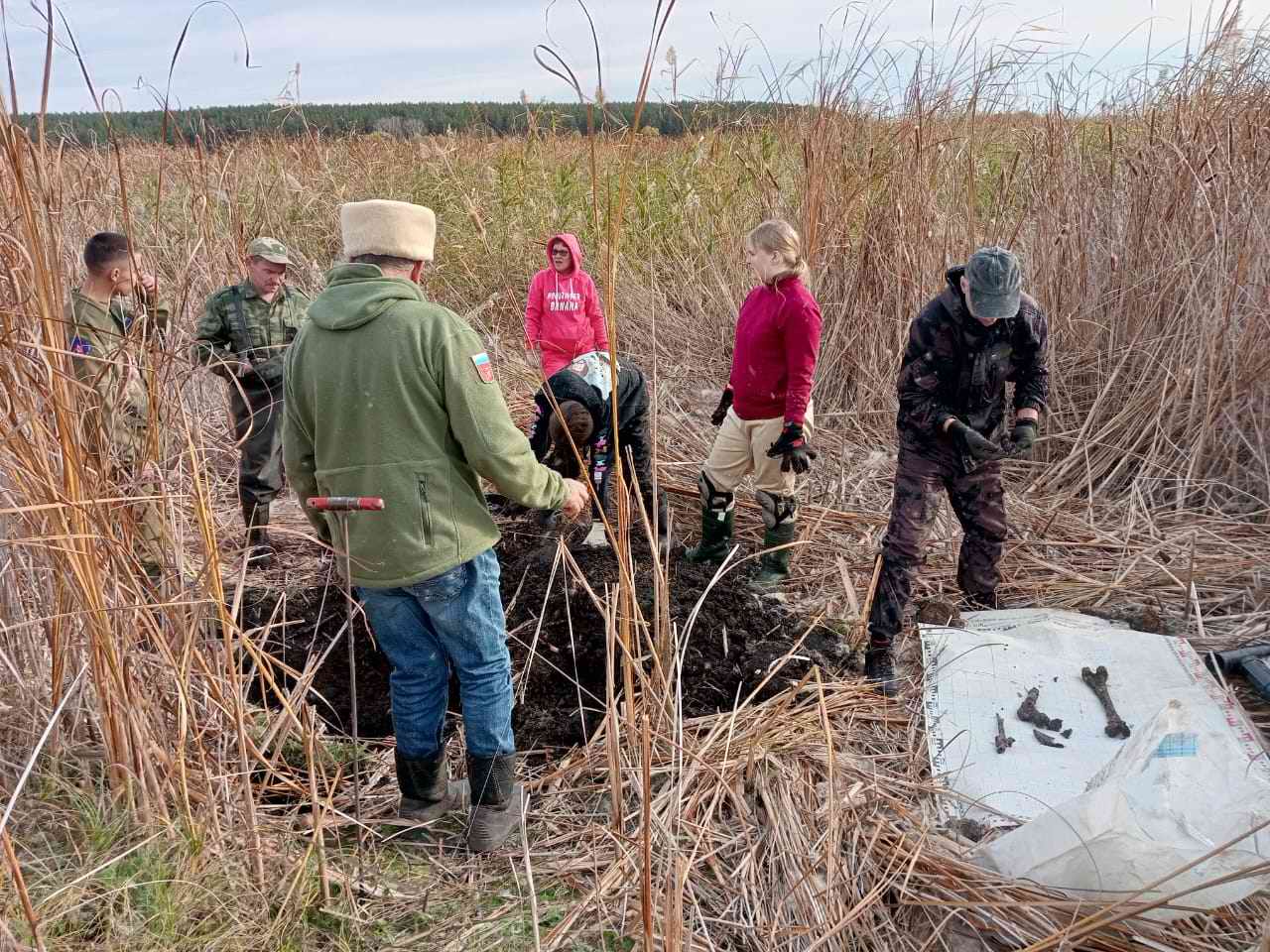    ,      19181922 . . 2025 .