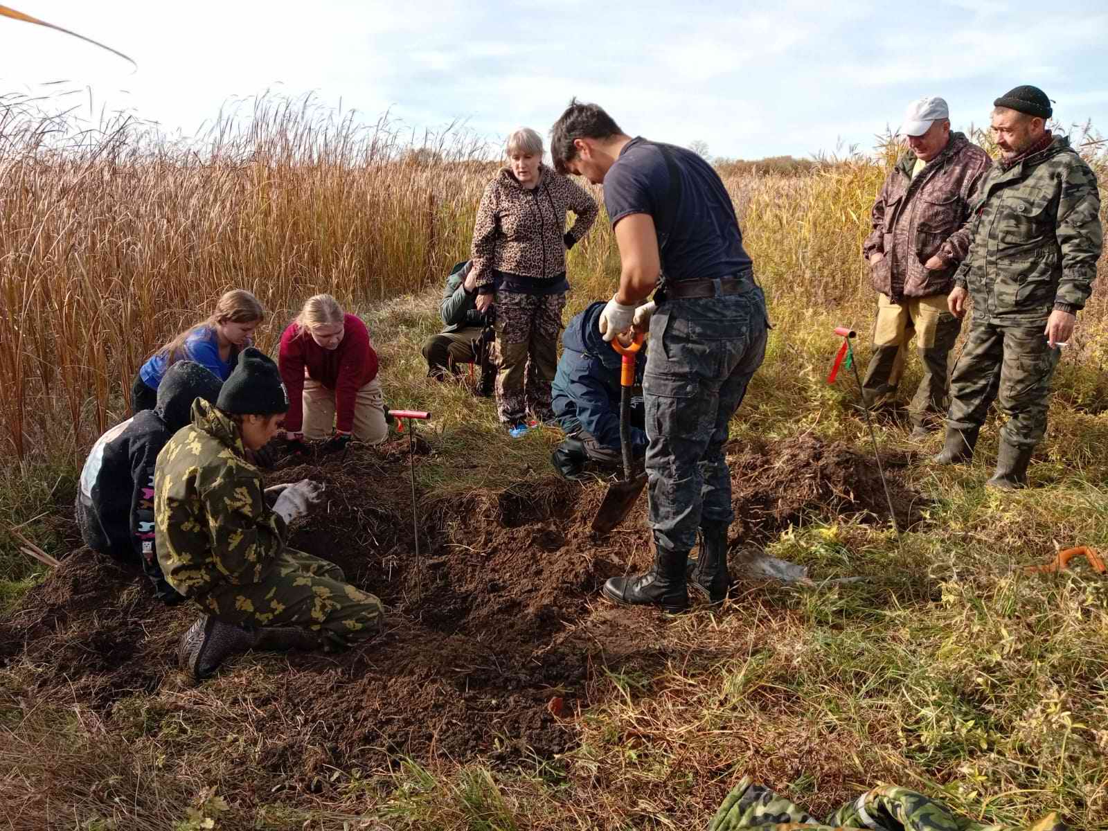    ,      19181922 . . 2025 .