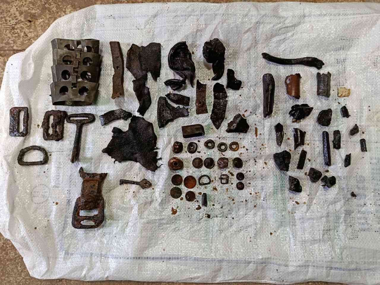 Поисковики установили экипаж Героя Советского Союза Гречишникова.
Киришский район Ленинградской области - Республика Татарстан. 2025 г. Поисковики установили экипаж Героя Советского Союза Гречишникова.
Киришский район Ленинградской области - Республика Татарстан. 2025 г.